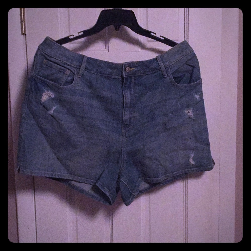 Old Navy distressed light blue jean shorts